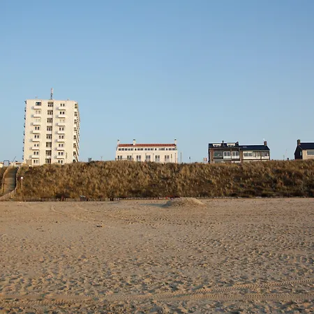 Boulevard 5 Apartahotel