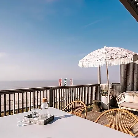 Boulevard 5 Aparthotel 4*